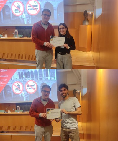 Berta Martínez and Carlos Martinez awarded with the Research prizes of the Department of Physics to the best posters.